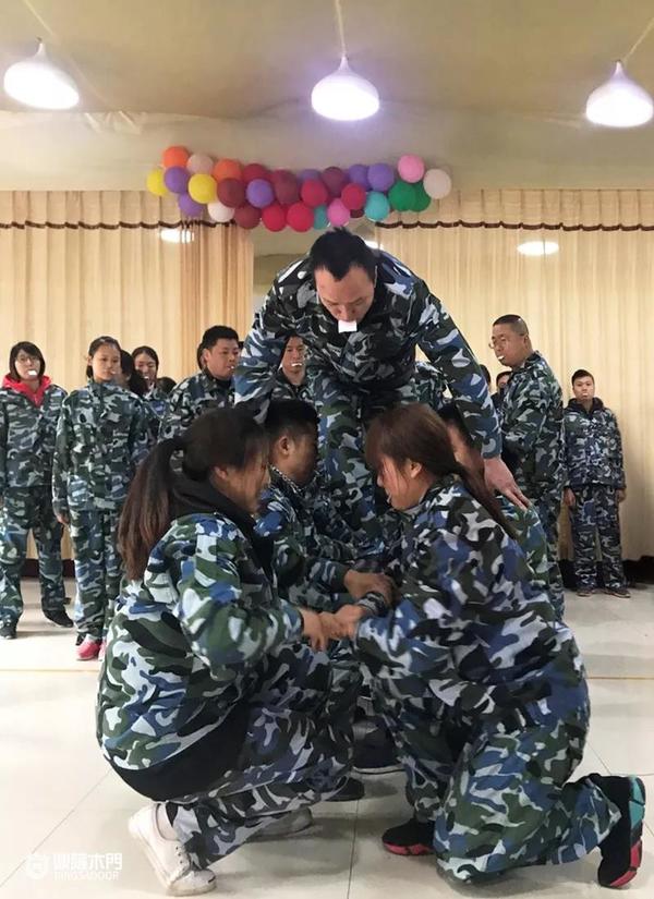 重慶鼎薩木門(mén)：培訓(xùn)活動(dòng)飛奪瀘定橋